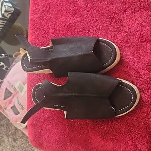 NWOT sandals